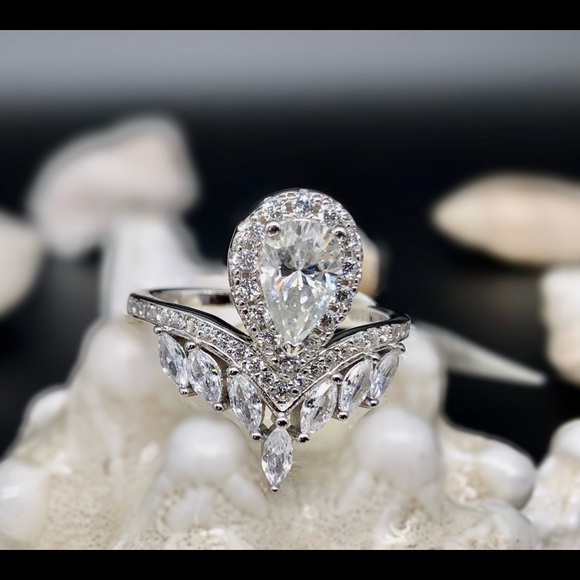 1ct pear shape moissanite ring with Certificate - Picture 5 of 11